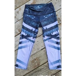 Inner fire cropped yoga leggings